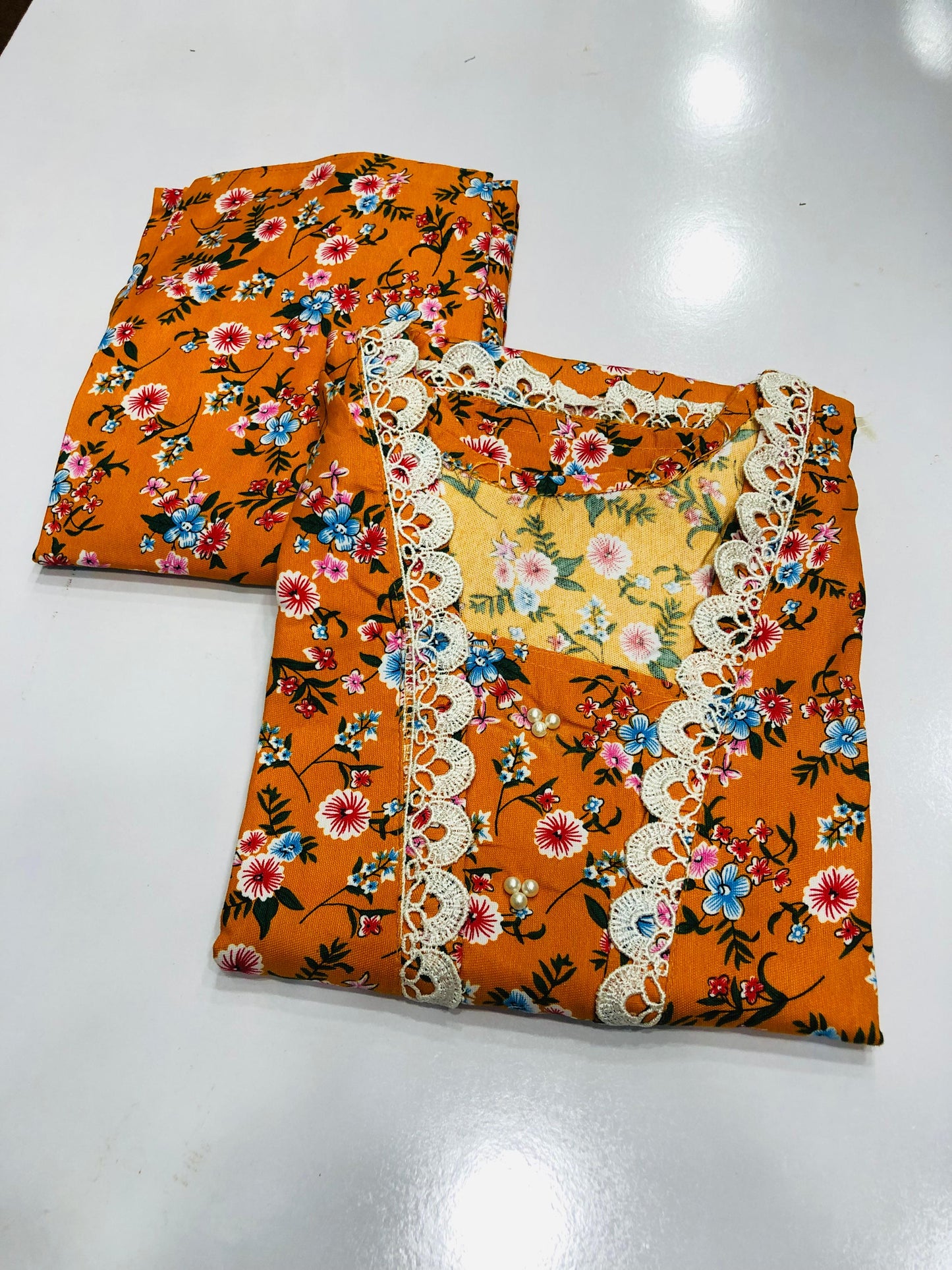 Stitched 2-Piece Set with Elegant Lace Detailing