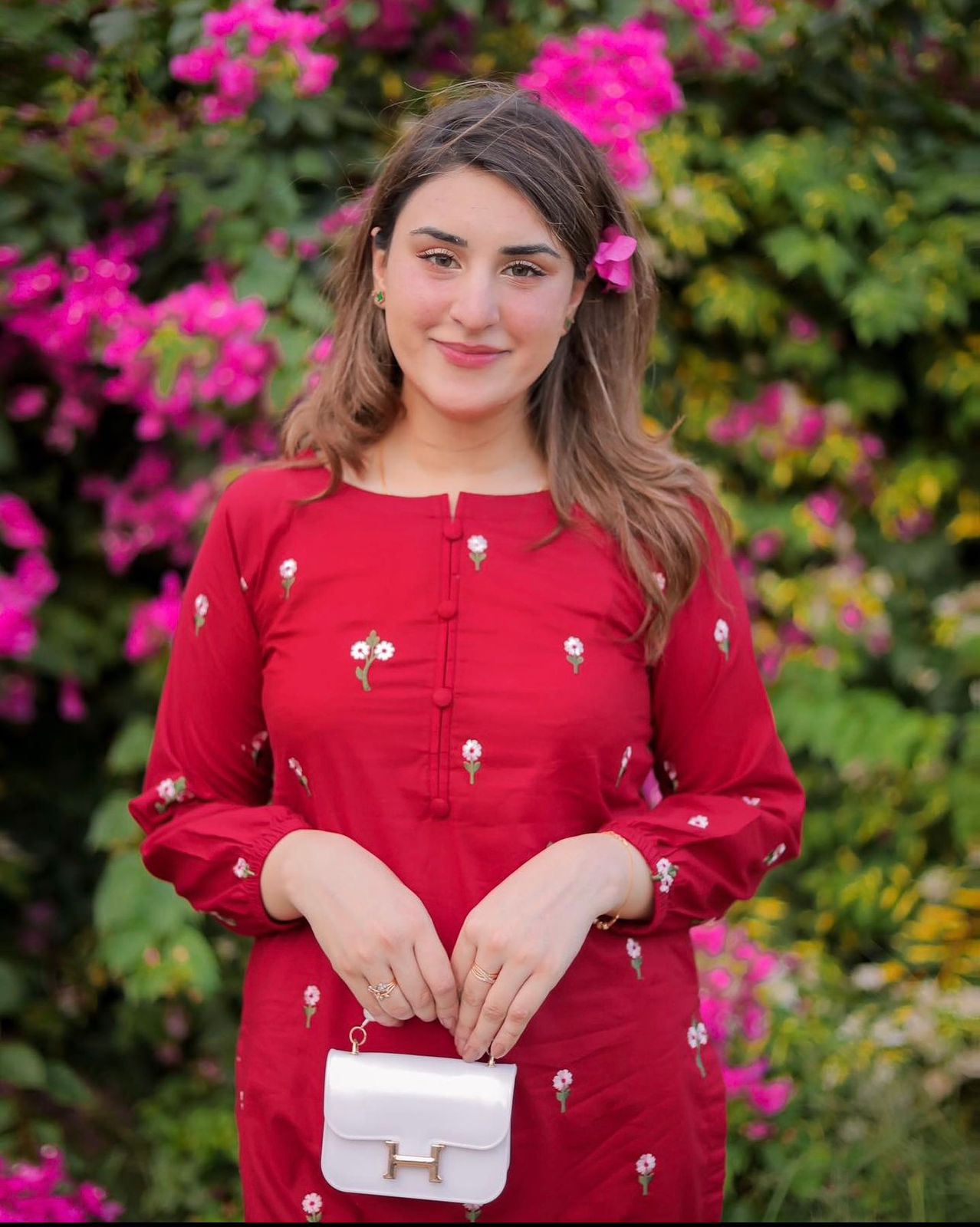 Petal Embroidary 2pcs