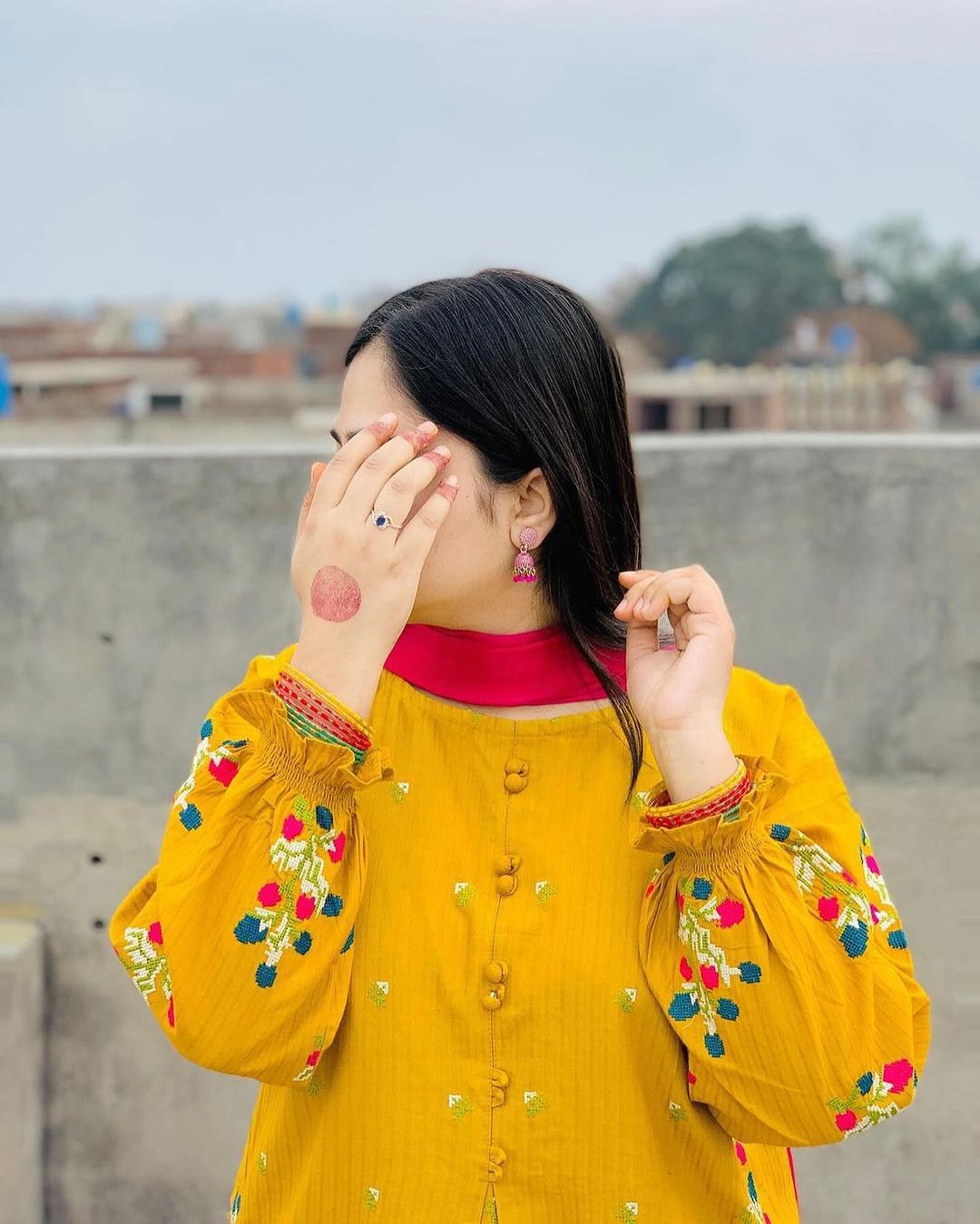 POCKET STYLE EMBROIDERY STITCHED