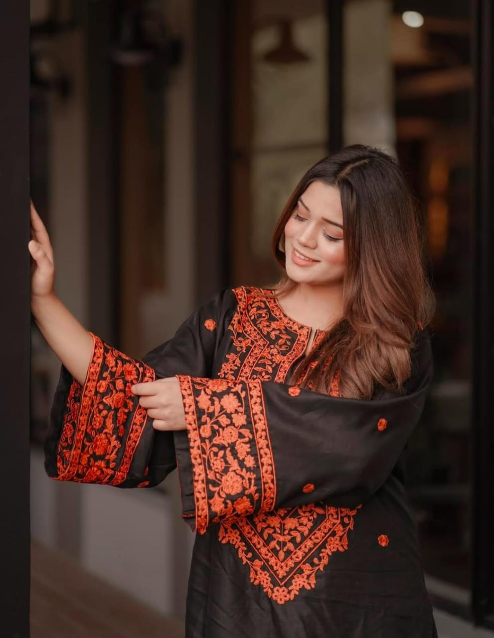 Elizabeth  Embroidery 2pc