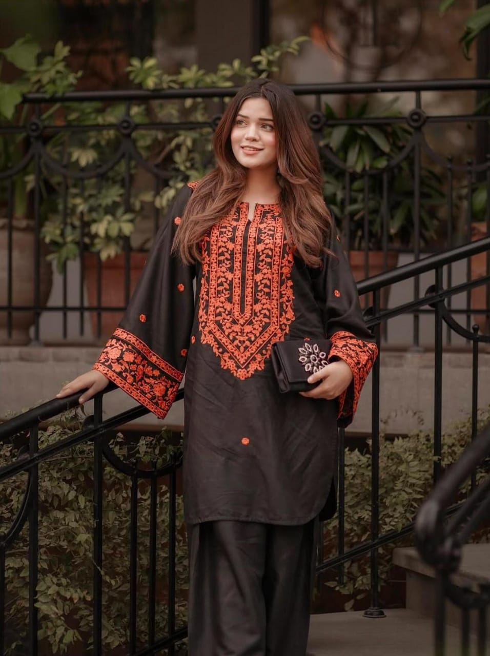 Elizabeth  Embroidery 2pc