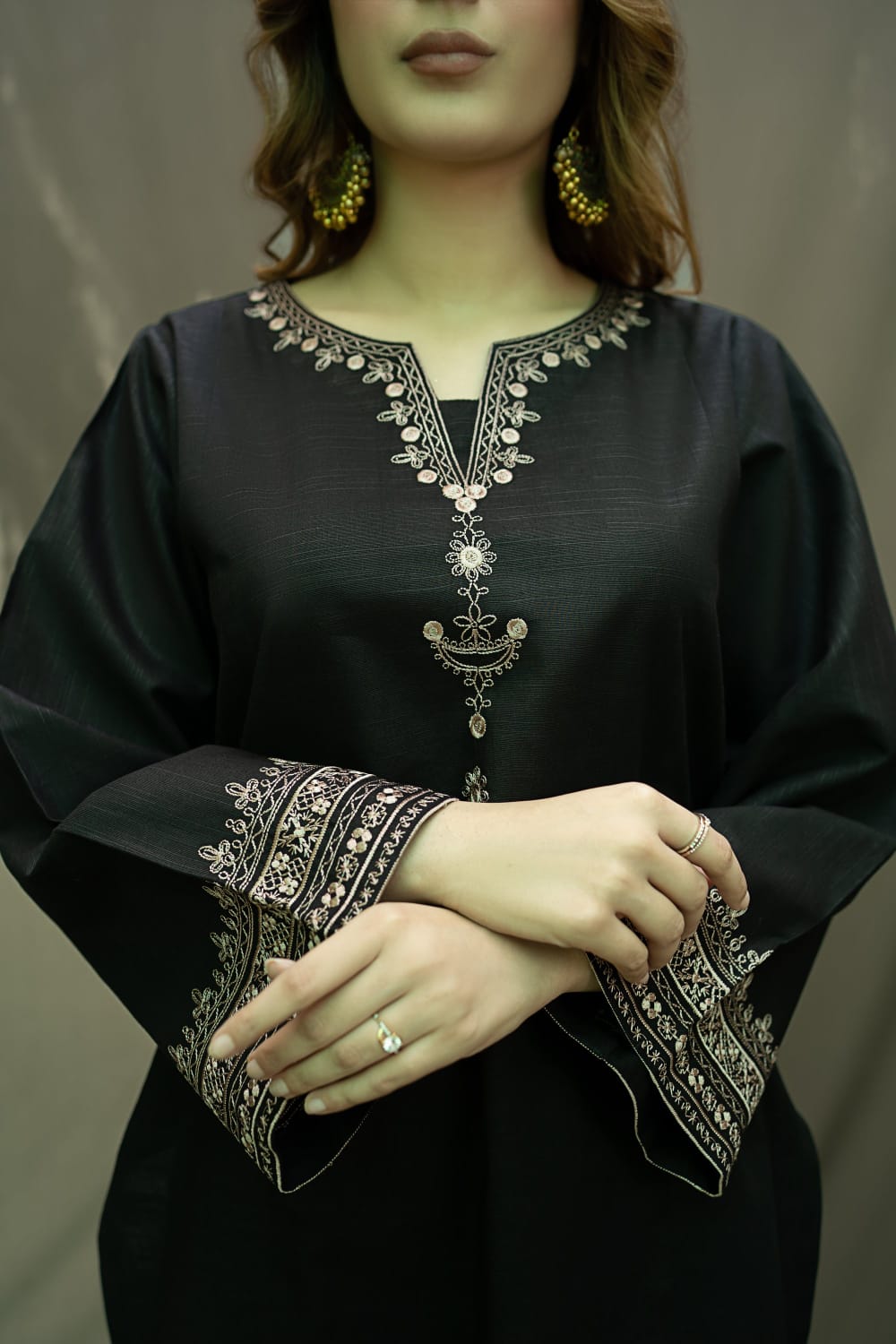 Black  Iris Embroidered 2pcs