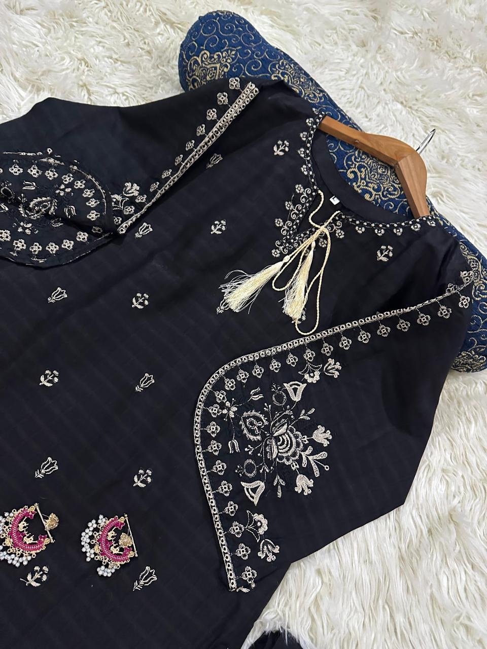 DORIA COTTON LAWN Embroidery 2PC