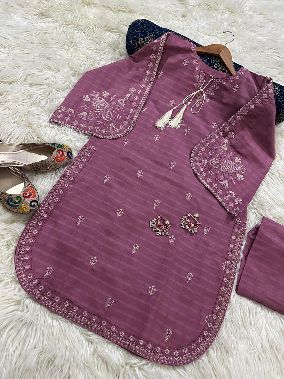 DORIA COTTON LAWN Embroidery 2PC