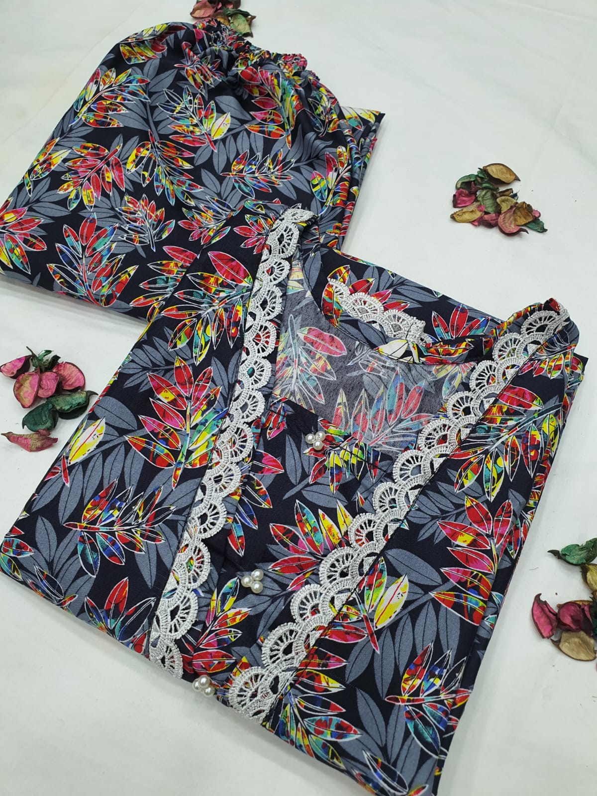 Cotton 2-Piece Stitched Set with Elegant Lace Detailing – Long Length OutfitCotton 2-Piece Stitched Set with Elegant Lace Detailing – Long Length Outfit