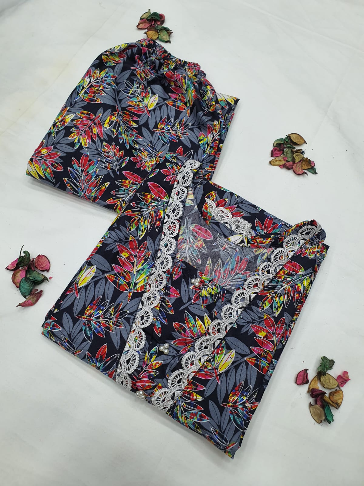 Cotton 2-Piece Stitched Set with Elegant Lace Detailing – Long Length OutfitCotton 2-Piece Stitched Set with Elegant Lace Detailing – Long Length Outfit