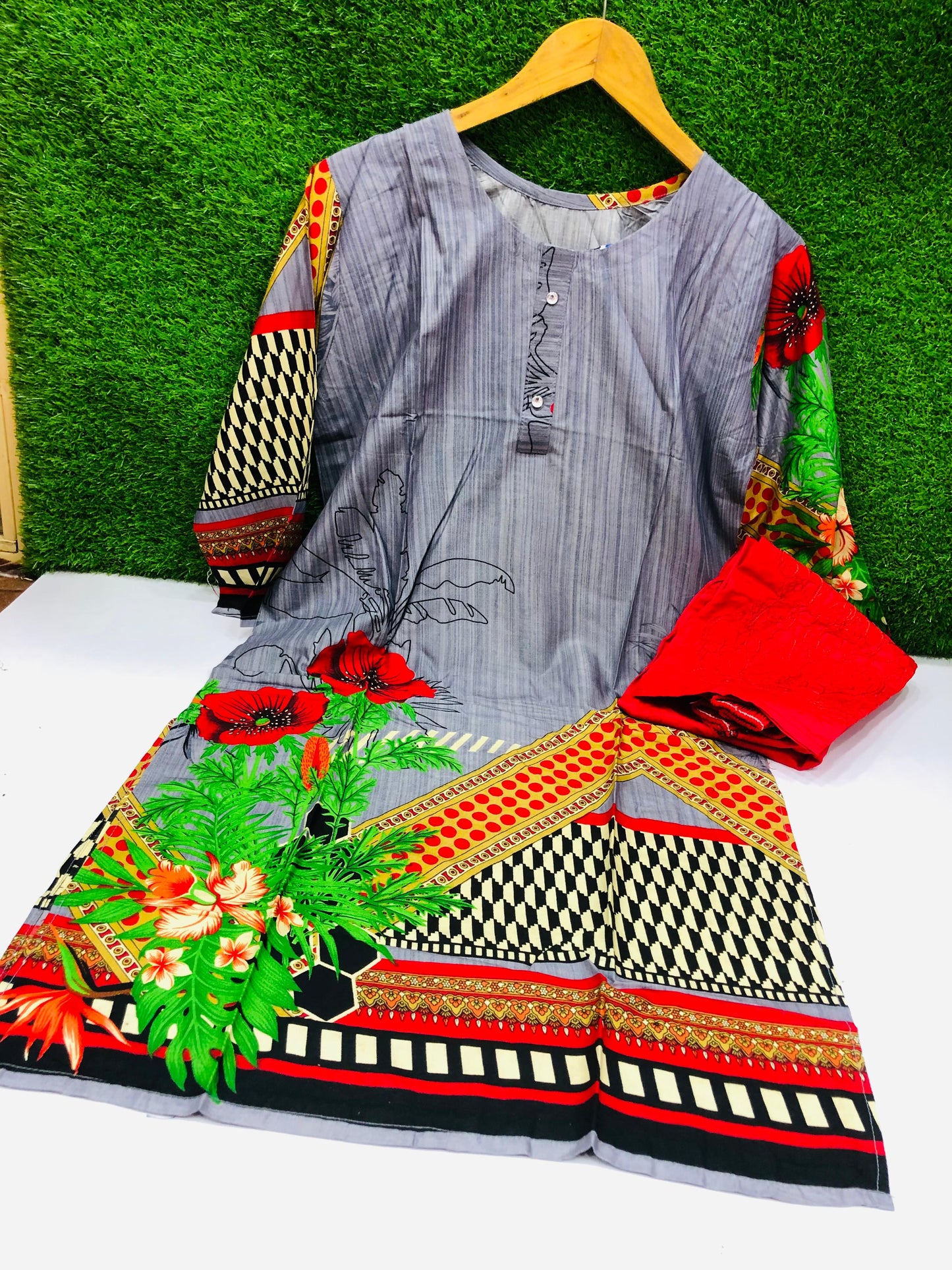 Stitched 2-Piece Set Digital Printed Air Line Froq Outfit