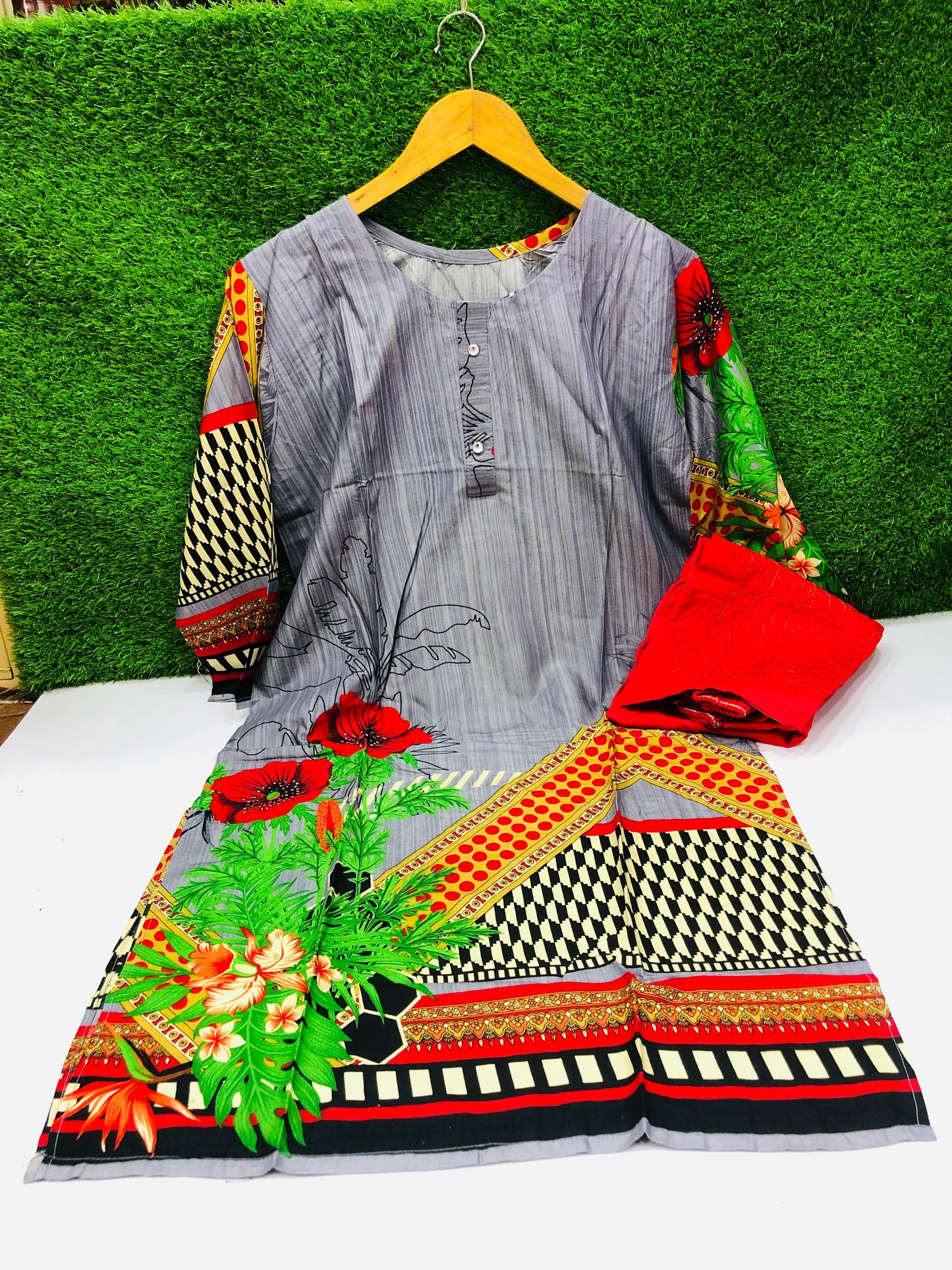 Stitched 2-Piece Set Digital Printed Air Line Froq Outfit