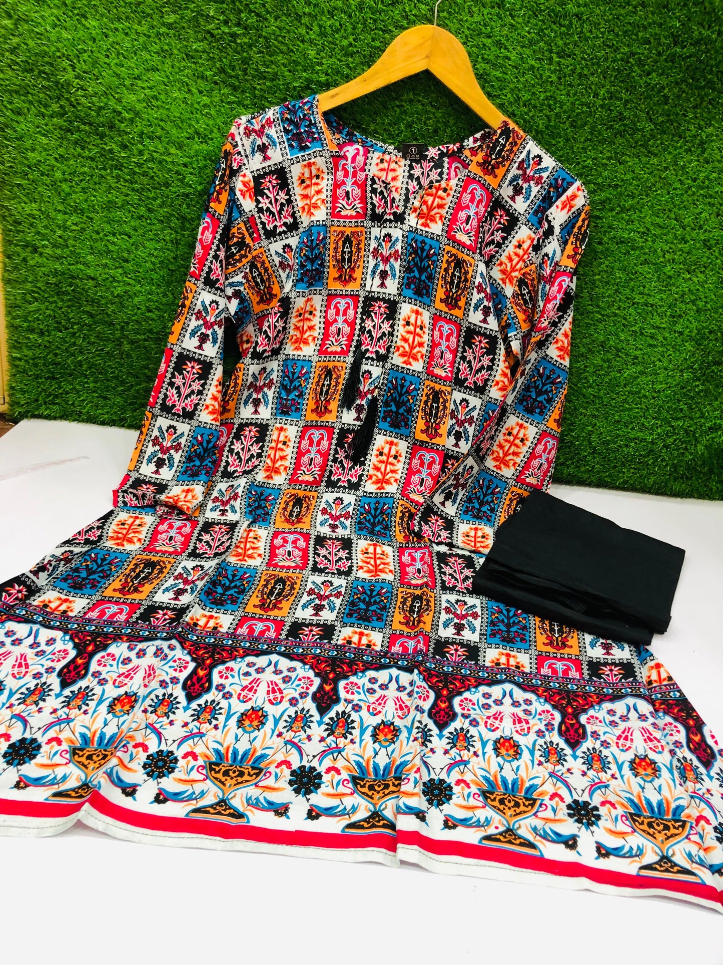 Stitched 2-Piece Set Digital Printed Air Line Froq Outfit