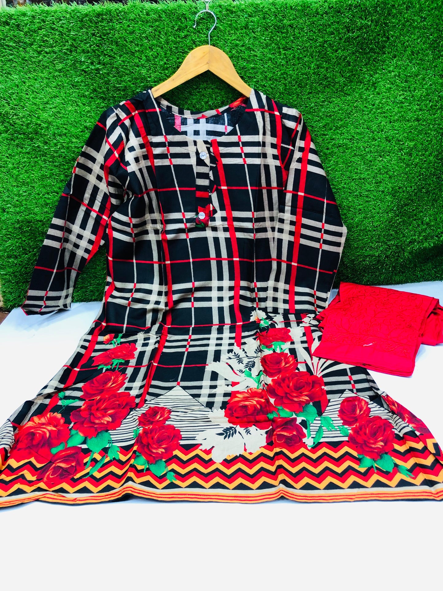 Stitched 2-Piece Set Digital Printed Air Line Froq Outfit