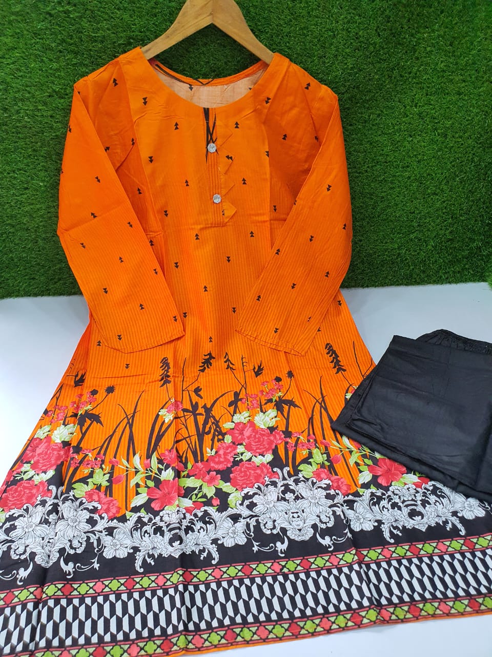 Stitched 2-Piece Set Digital Printed Air Line Froq Outfit