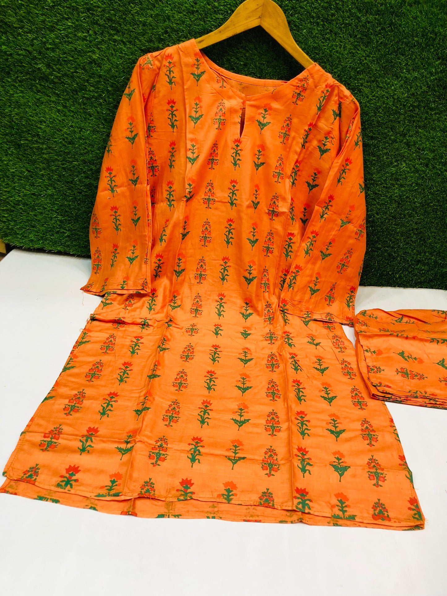 Stitched 2-Piece Set New Flower Outfit (Orange)