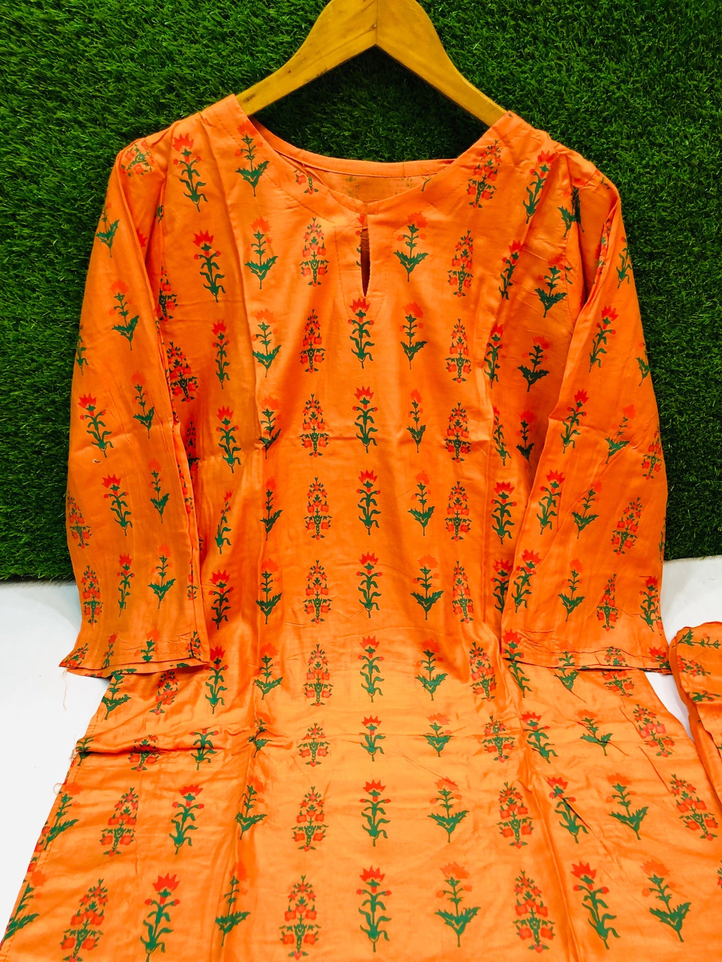 Stitched 2-Piece Set New Flower Outfit (Orange)