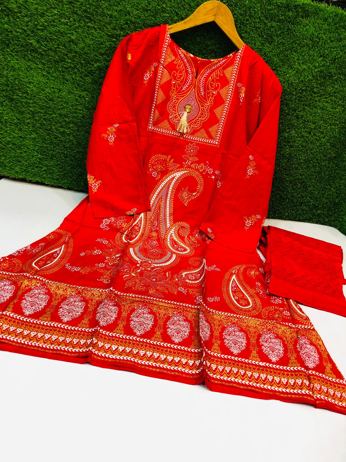 Digital Printed Air Line 2-Piece Outfit – Elegant & Comfortable (Red)