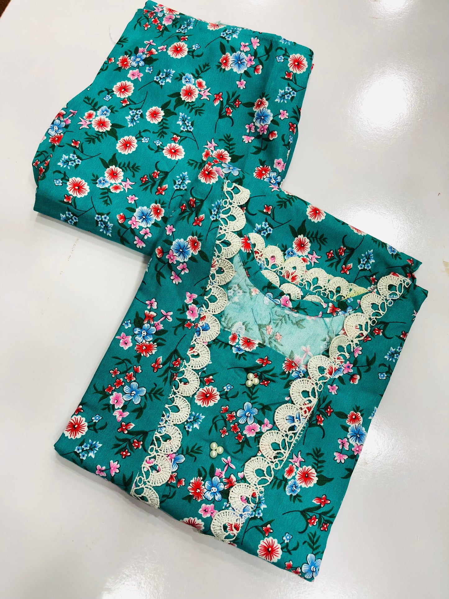 Stitched 2-Piece Set with Elegant Lace Detailing