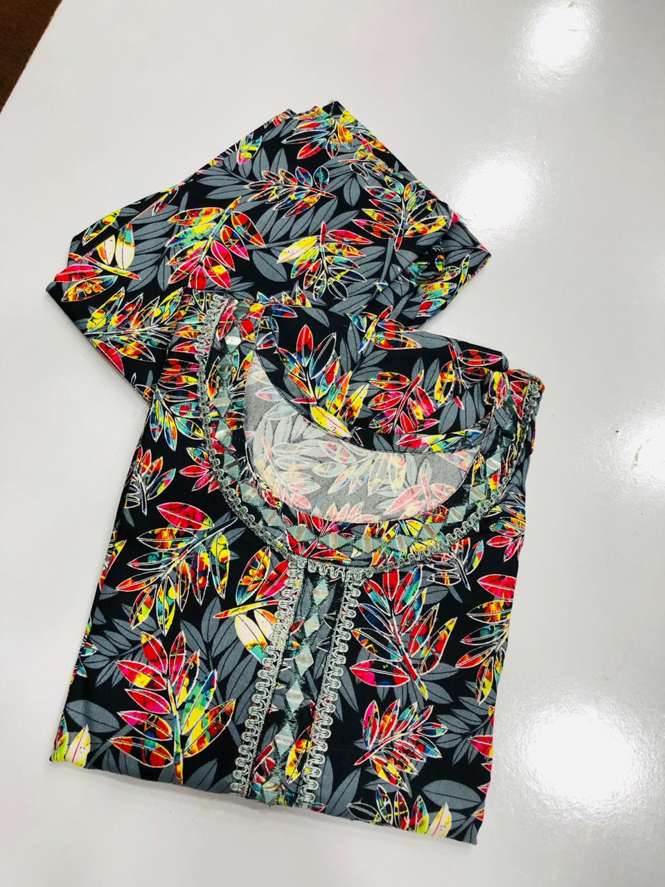 Stitched 2-Piece Set with Elegant Lace Detailing