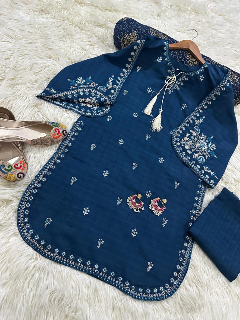 DORIA COTTON LAWN Embroidery 2PC