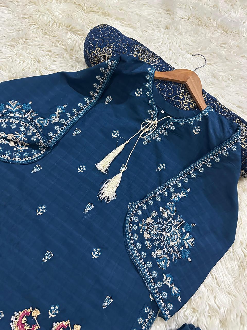 DORIA COTTON LAWN Embroidery 2PC